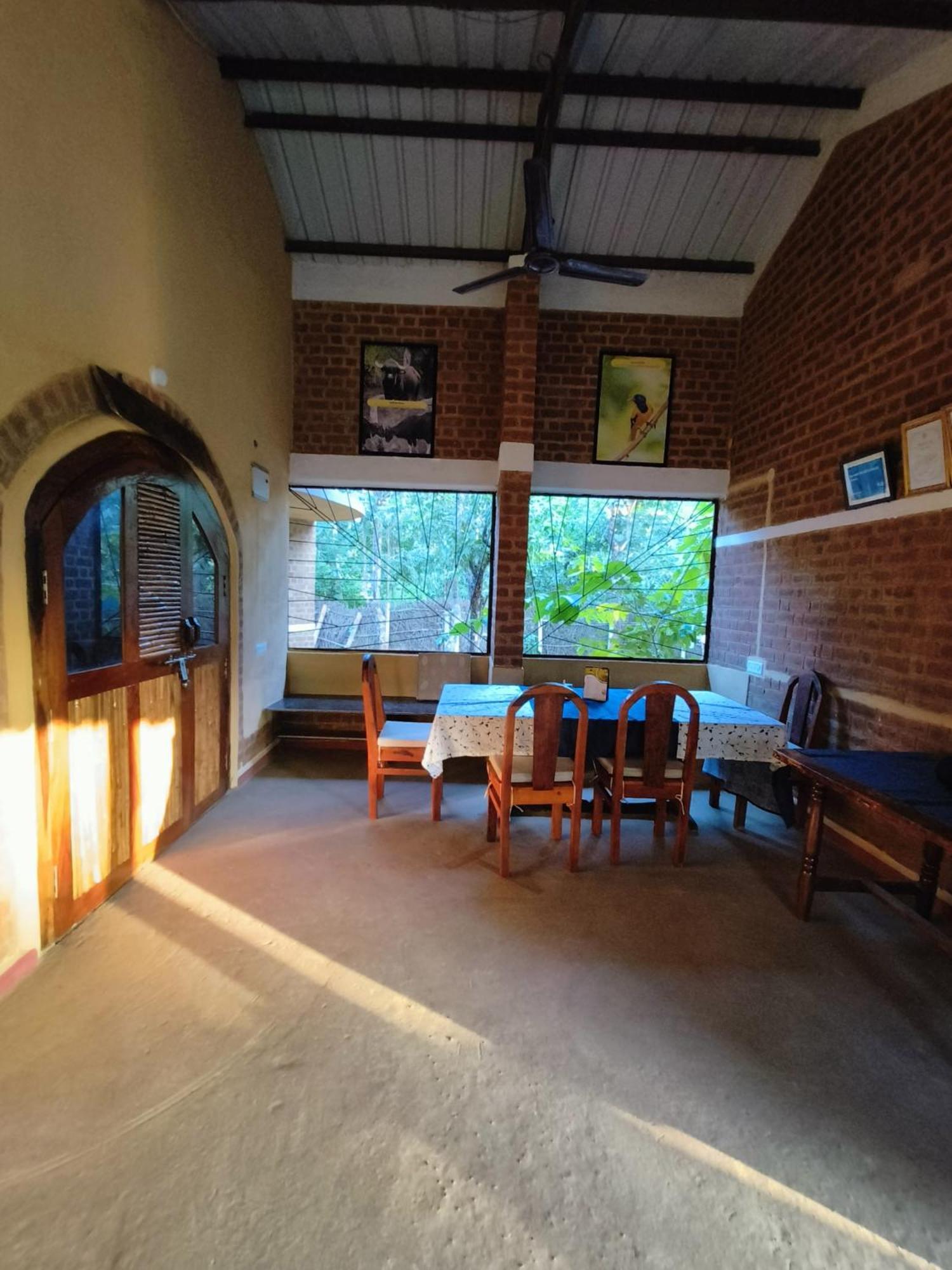 Surwahi Social Ecoestate Kanha Kānha Exterior foto