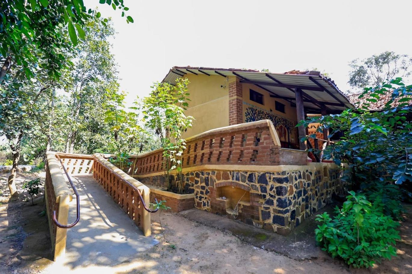 Surwahi Social Ecoestate Kanha Kānha Exterior foto
