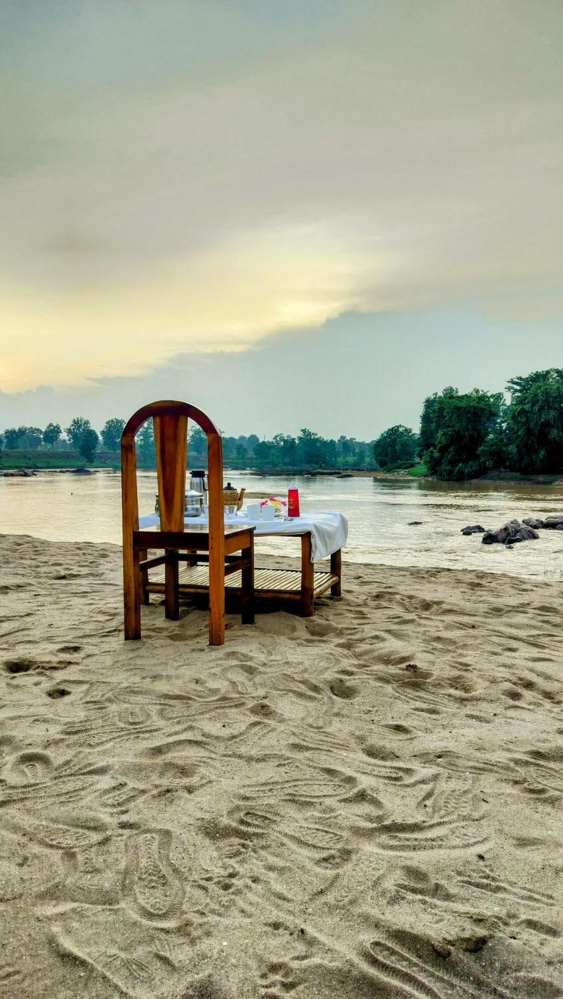 Surwahi Social Ecoestate Kanha Kānha Exterior foto